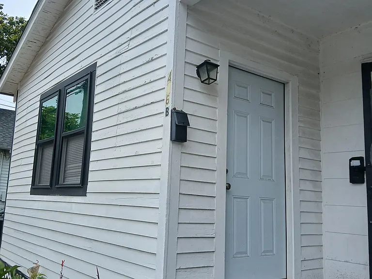 406 Voorhies St #B — Photo 2