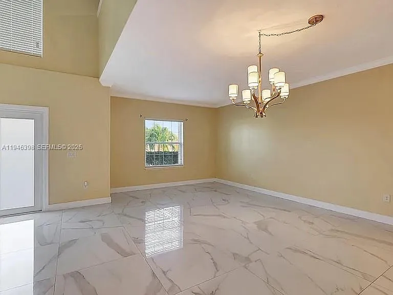1018 SW Eckard Ave — Photo 3