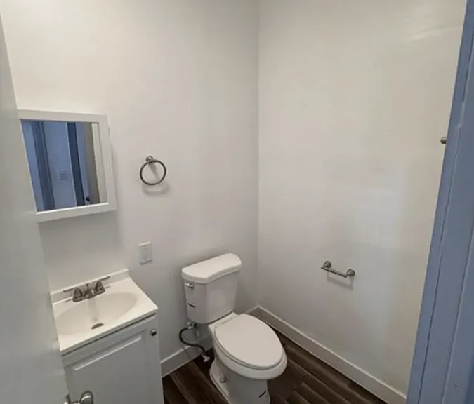 811 W 43rd St #811 — Photo 11
