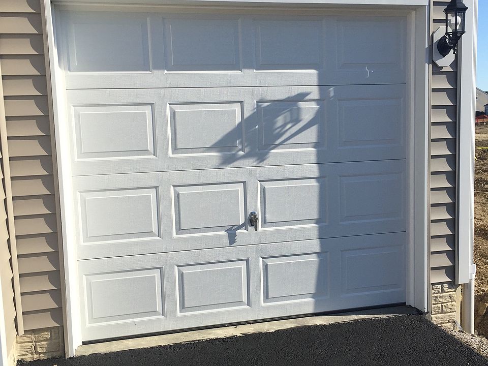Attached Garage