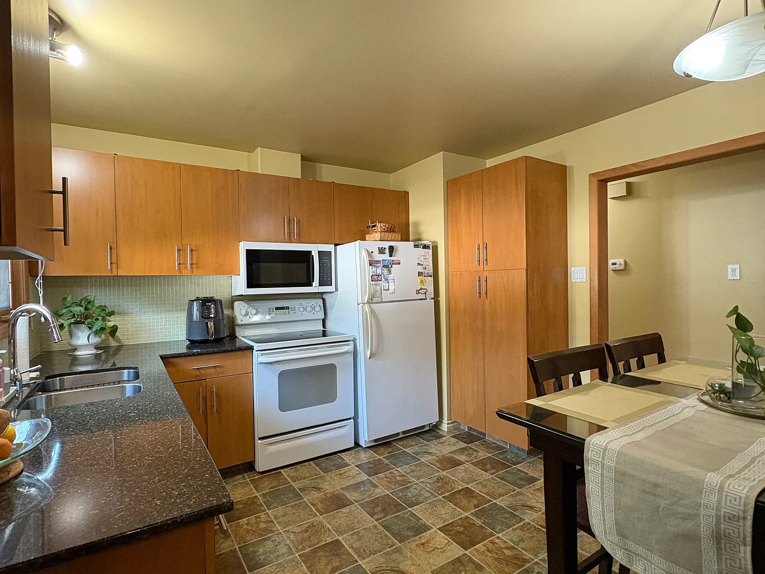 1100 Betournay Street - 1 — Photo 2