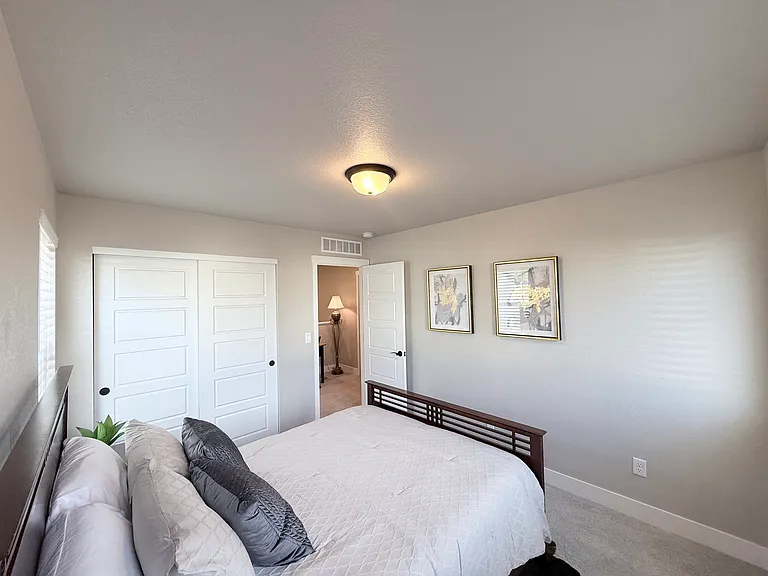 6367 N Emporia Ct — Photo 15