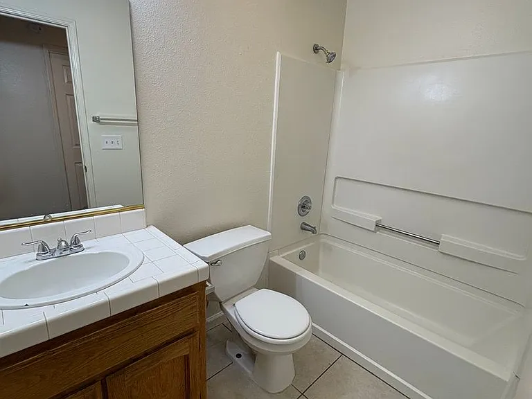 723 N Simon St — Photo 10