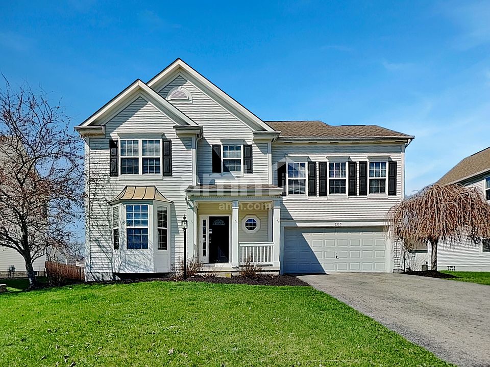 1st image of 203 Fox Glen Dr W
