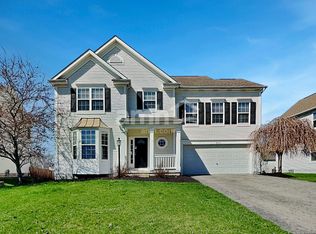 203 Fox Glen Dr W, Pickerington, OH 43147
