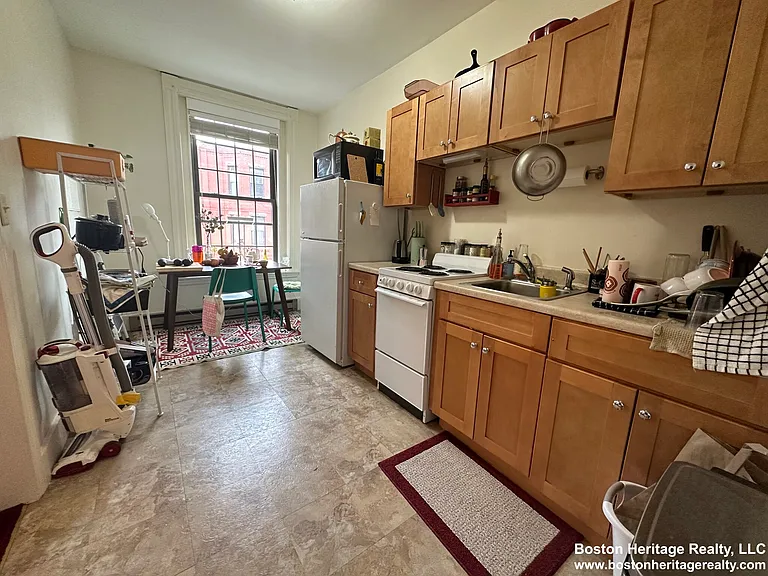 12 Symphony Rd #5 — Photo 1