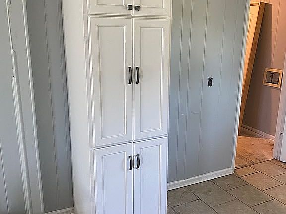 Kitchen pantry