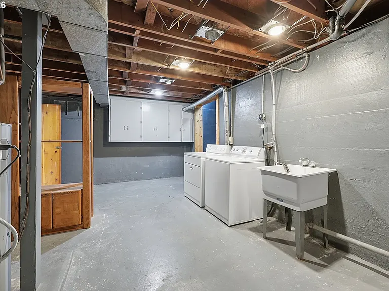 415 SE 94th Ave — Photo 20