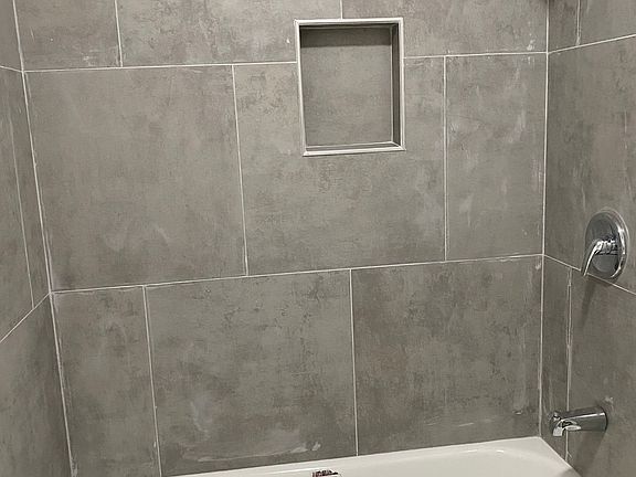4th image of 1138 W 60th Pl #2
