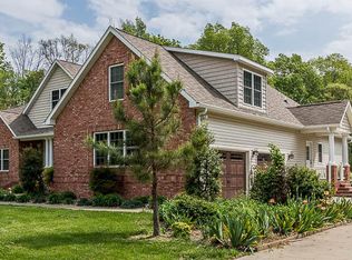 1817 Sherry Ln, Carterville, IL 62918