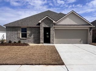 114 Lake Ridge Dr, Broussard, LA 70518