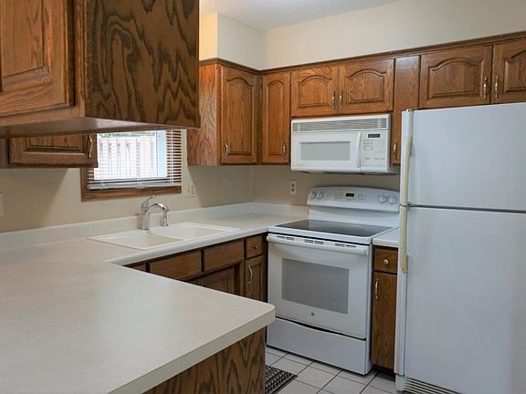 5th image of 2036 14th St N