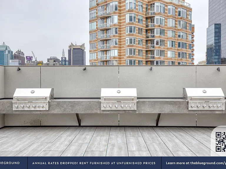 520 W 43rd St #24F — Photo 23