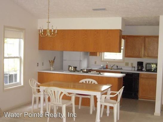 2nd image of 387 E Wood Ln