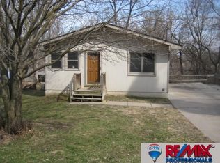 1411 Bluff St, Bellevue, NE 68005