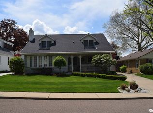 318 W Hollyridge Cir, Peoria, IL