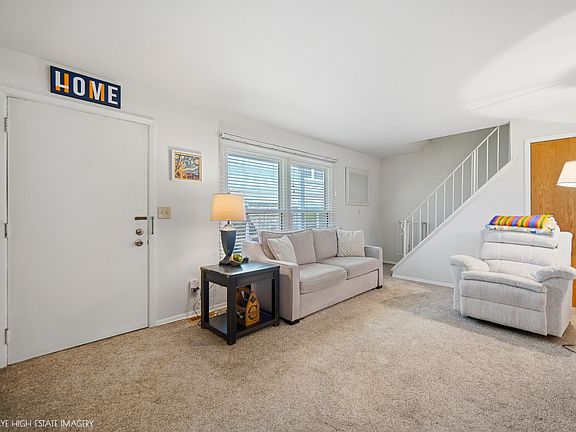 5th image of 19536 115th Ave Unit B