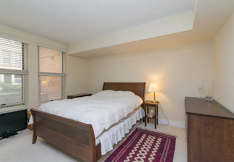915 E St NW #317 — Photo 8
