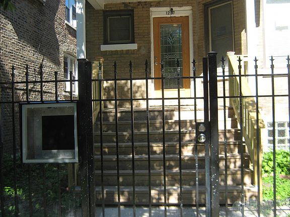 2nd image of 1237 N Harding Ave