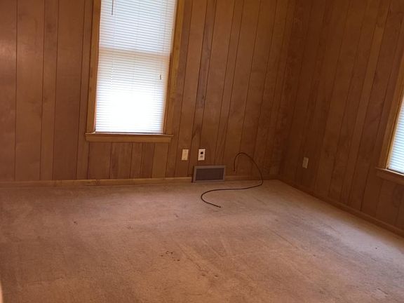 2nd image of 516 Wildwood Ave