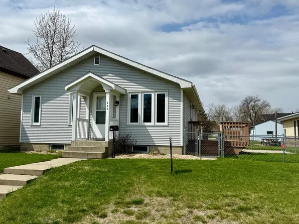 508 Elm St S, Sauk Centre, MN 56378