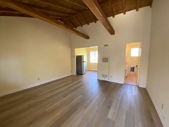 3rd image of 122 W Arrellaga St APT 16