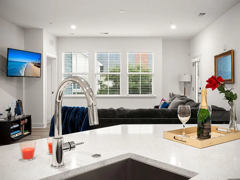 305 Flowering Peach Ct #203 — Photo 10