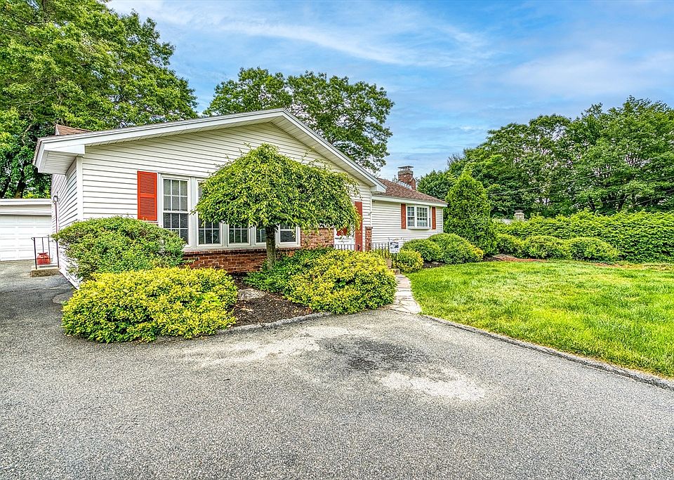 418 Oak St, Shrewsbury, MA 01545 Zillow