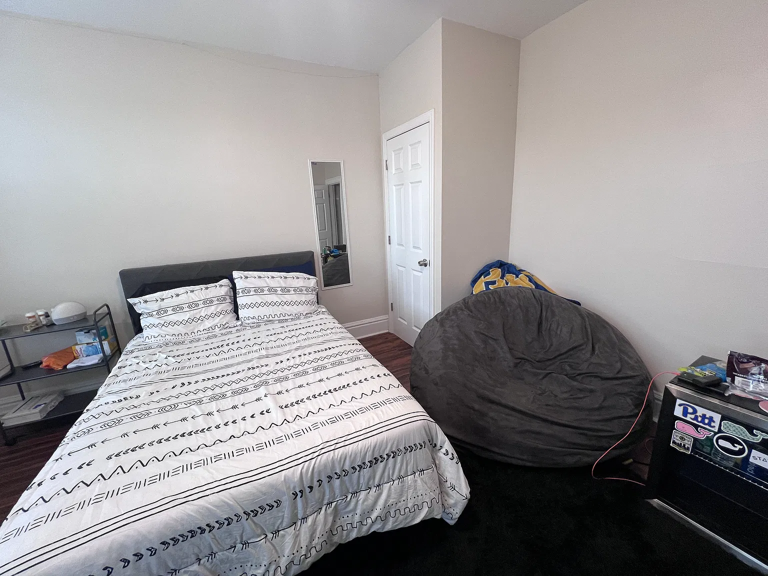3 bed, 1.5 bath, $1,800 — Photo 3