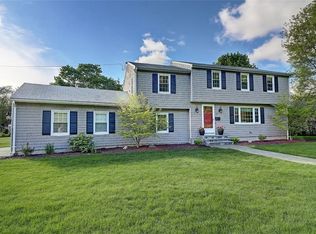 3 Arvin Ave, Barrington, RI 02806