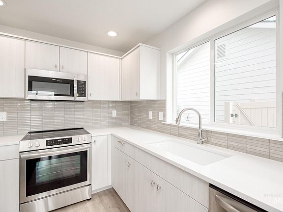 5th image of 6889 W Redwood Creek Dr