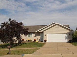 454 Maddie Ln, Tiffin, IA 52340