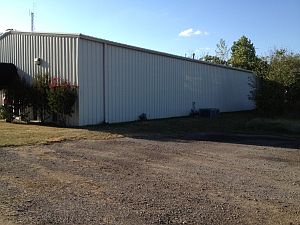 1st image of 814 W C St