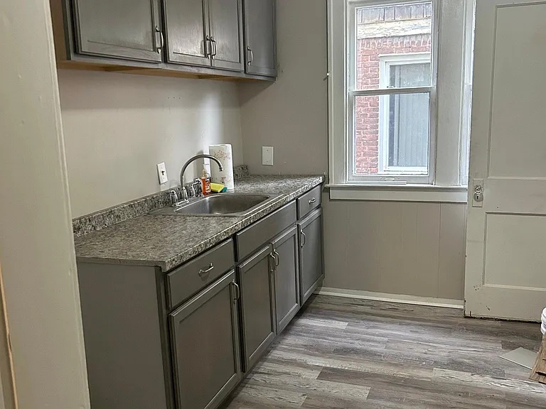 1381 Mark Ave — Photo 5