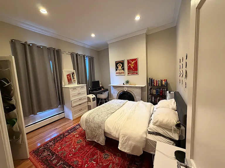 219 W Springfield St #2 — Photo 8