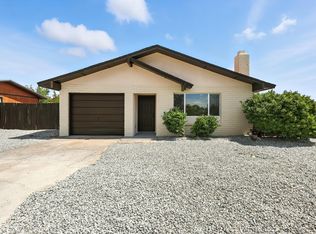 420 Geraldine Rd SE, Rio Rancho, NM 87124