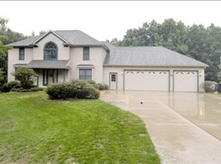 20799 East Dr, Marshall, MI 49068