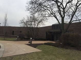 1910 Techny Rd, Northbrook, IL 60062