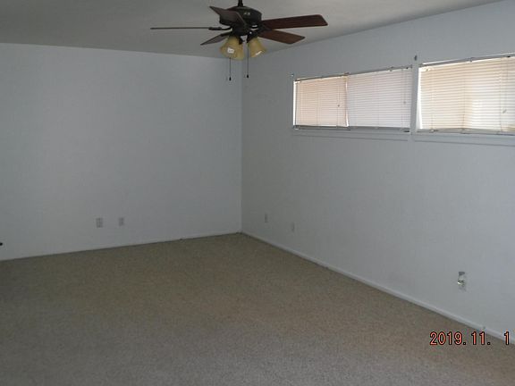 5th image of 25 Deborah Dr