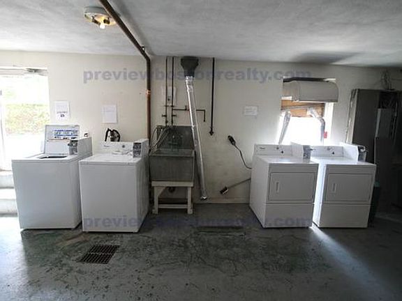 3rd image of 107B Spring St #3-2