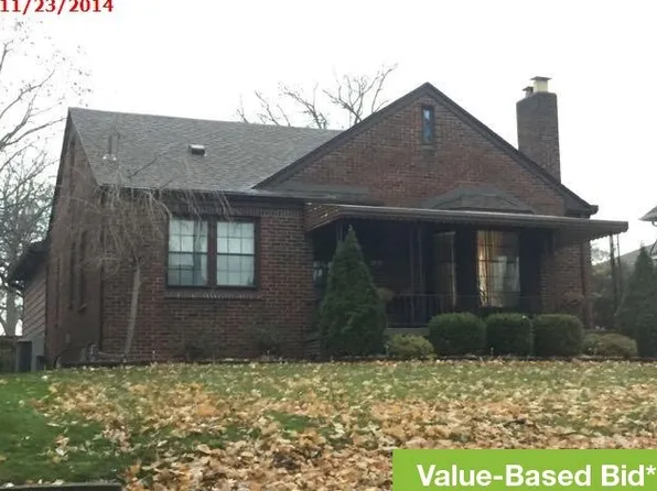 1956 Churchill Ave, Trenton, MI 48183