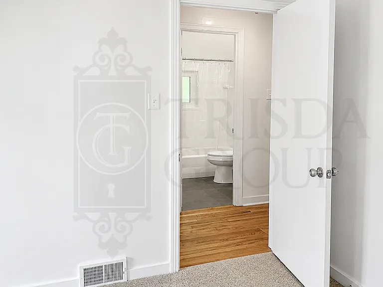 JAC426-428 — Photo 28