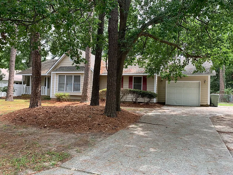 5805 Tuckertown Ln — Photo 2