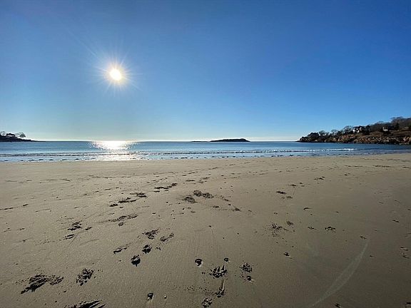 4th image of 53 Raymond St