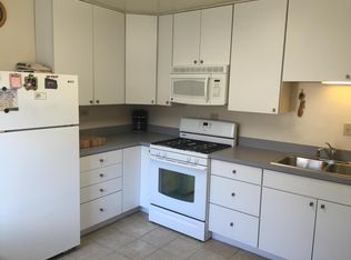 8042 Knox Ave APT 3B, Skokie, IL 60076