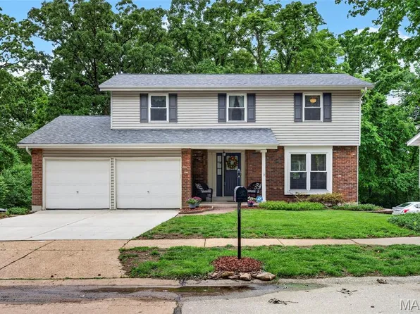 747 Sherwick Ter, Ballwin, MO 63021