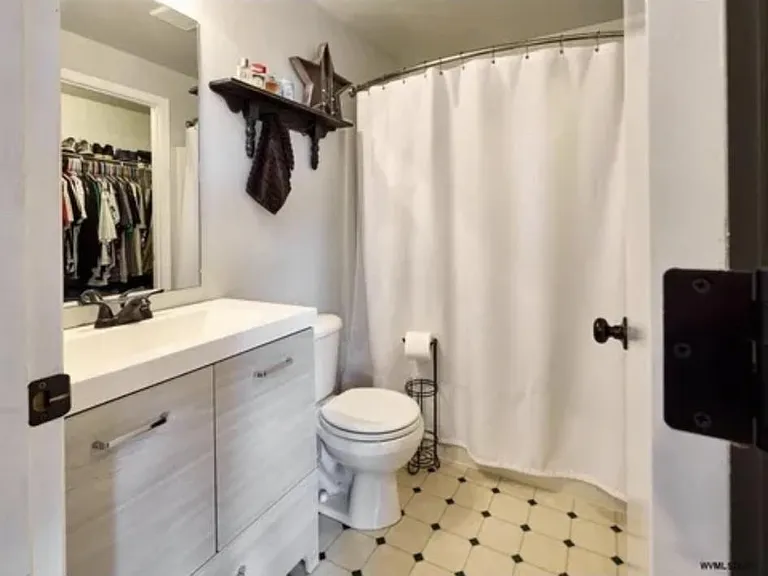 1307 Aqua St SE — Photo 13