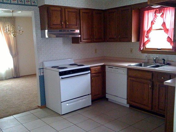 Eat in kitchen
