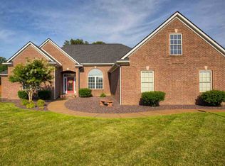 7824 Margaret Cir, Newburgh, IN 47630