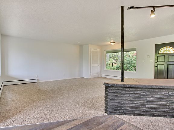 5th image of 11743 136th Ave E